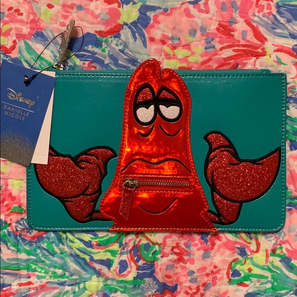 FLASH SALE✨Danielle Nicole Sebastian Pouch/Clutch
